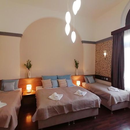 Mohacs Korona Apartman Bagian luar foto