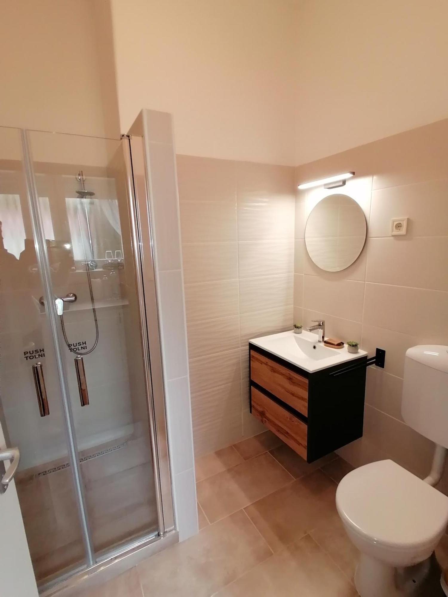 Mohacs Korona Apartman Bagian luar foto
