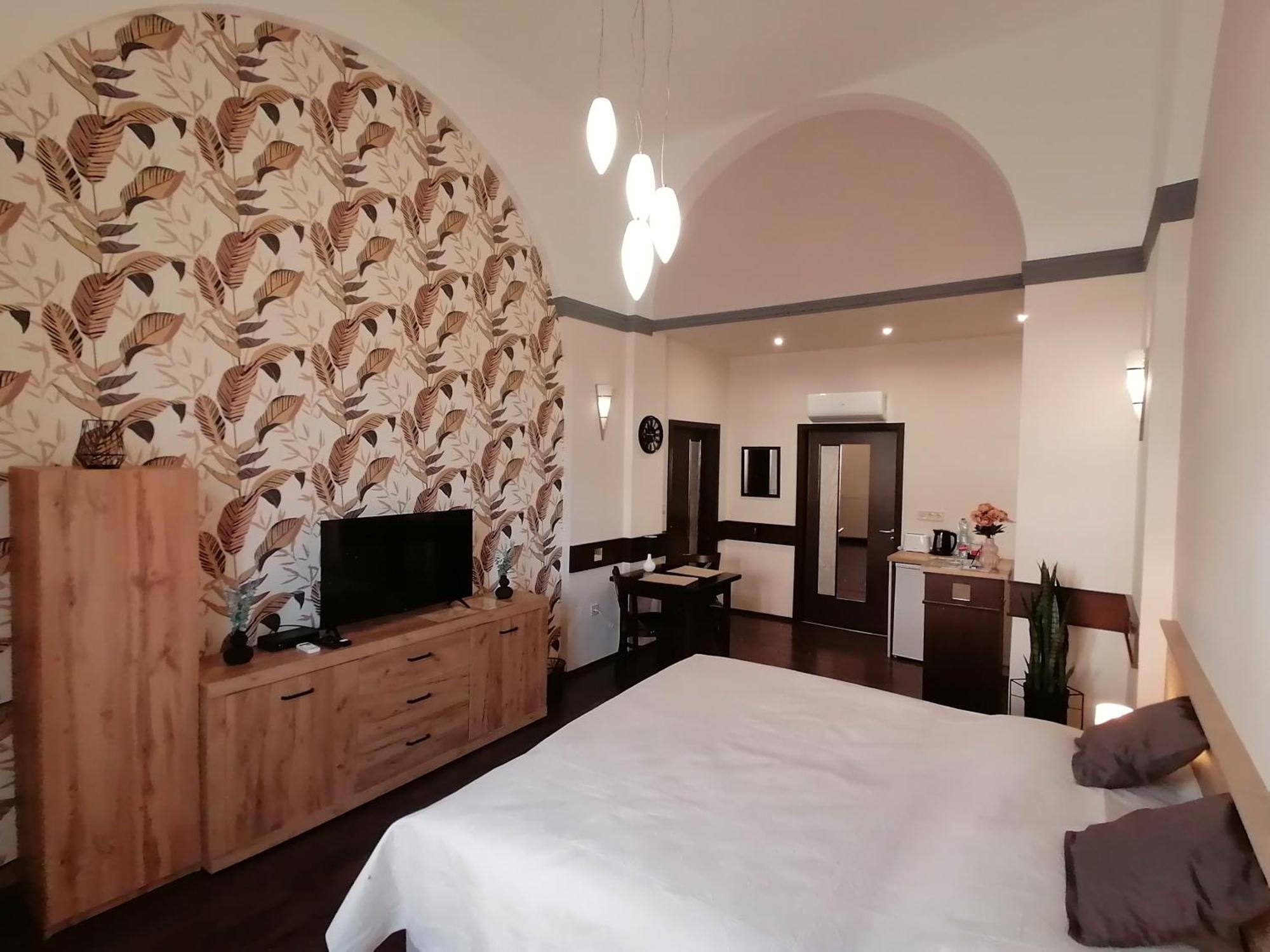 Mohacs Korona Apartman Bagian luar foto
